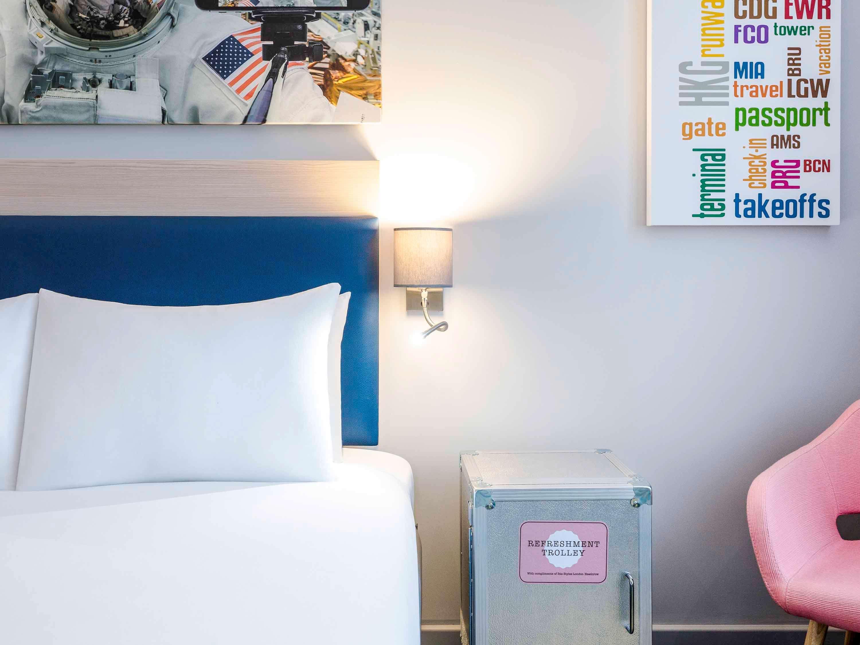 Hotel Ibis Styles London Heathrow Airport 3*