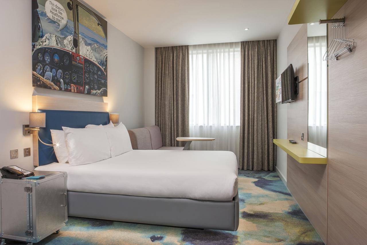 Hotel Ibis Styles London Heathrow Airport